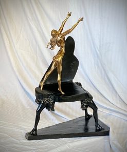 Le Surrealiste Piano